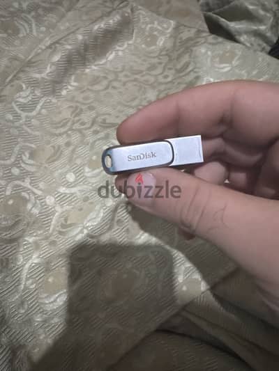 SanDisk 64GB USB Type-C flash drive