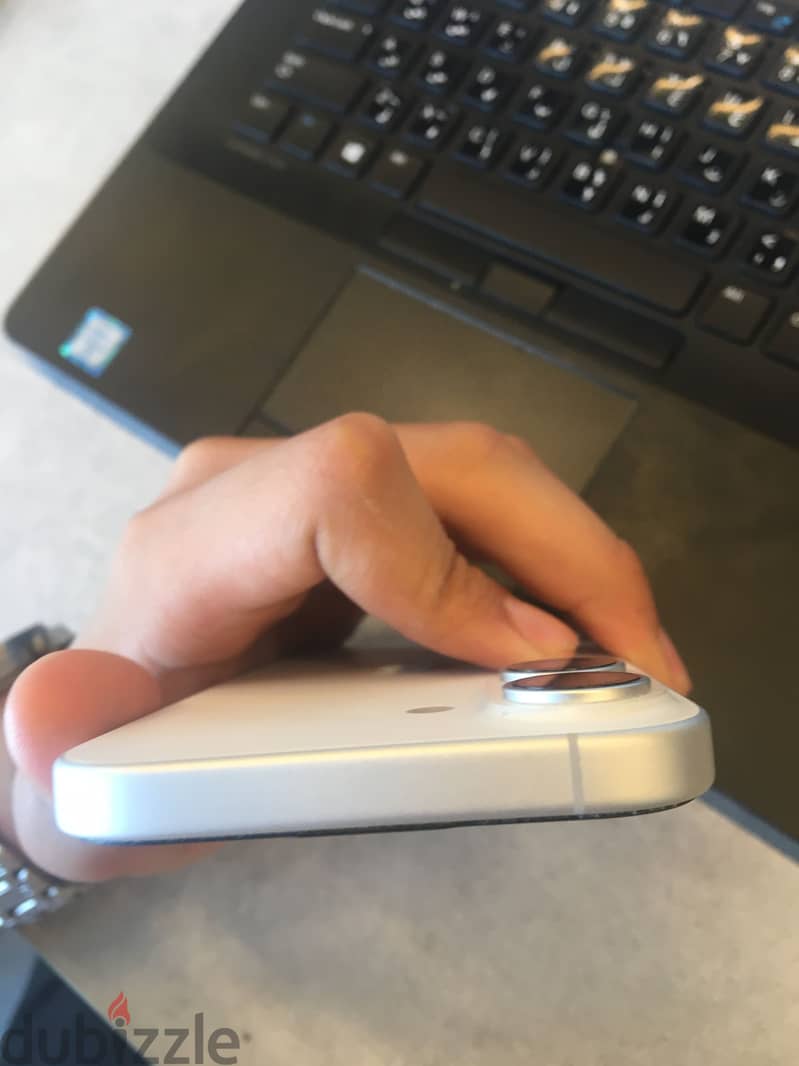 Apple - iPhone 17 4
