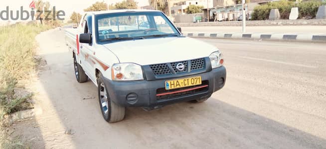 نيسان بيك أب 2010