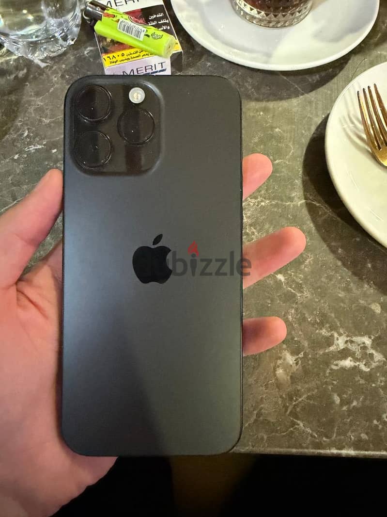 Apple - iPhone 16 Pro Max 3