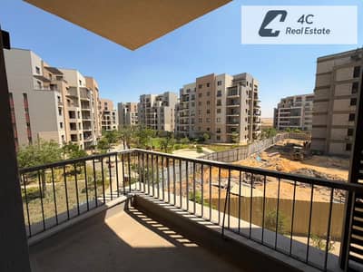 شقه للبيع استلام فوري بفييو مميز وموقع مميز في كمباوند ديستركت 5 القاهره الجديده- for sale in district 5 new cairo
