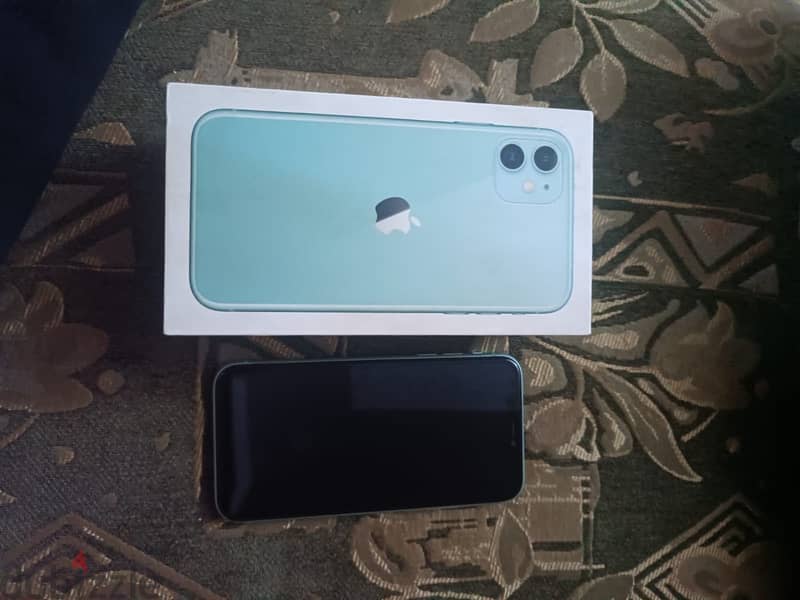 Apple - iPhone 11 4