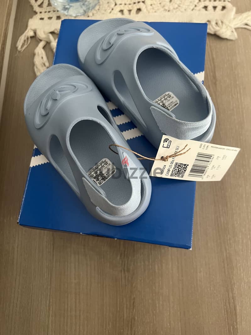 Comfy adidas sandal 3