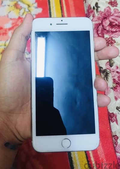 آبل - آيفون 8 بلس