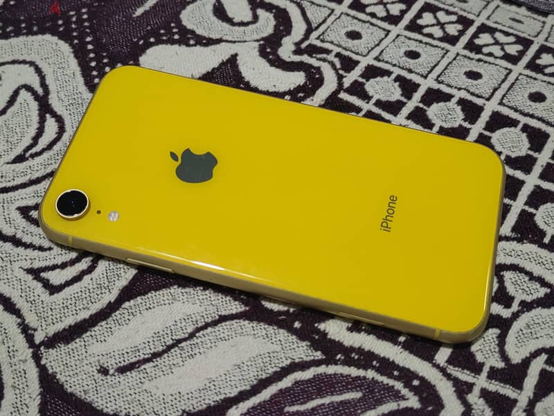 Apple - iPhone XR 1
