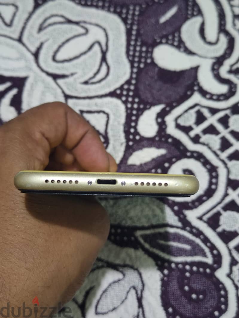 Apple - iPhone XR 5