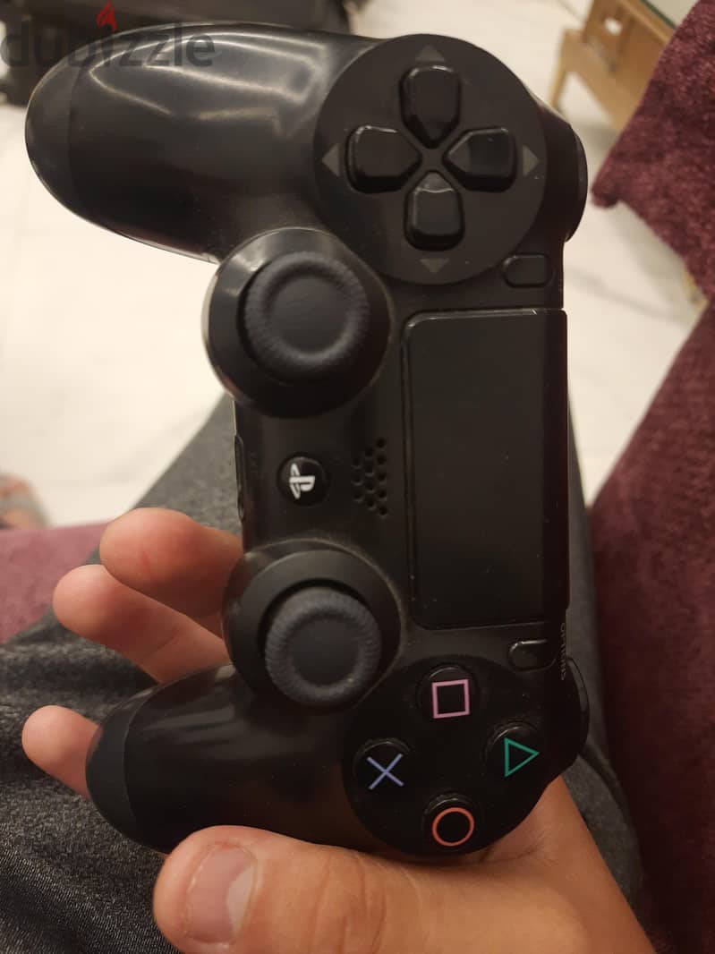 ps4 slim 1