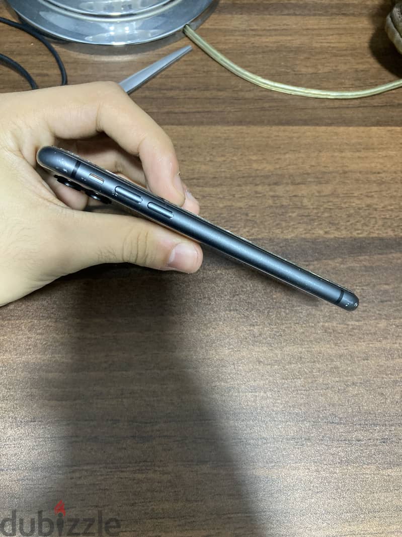 Apple - iPhone 11 1