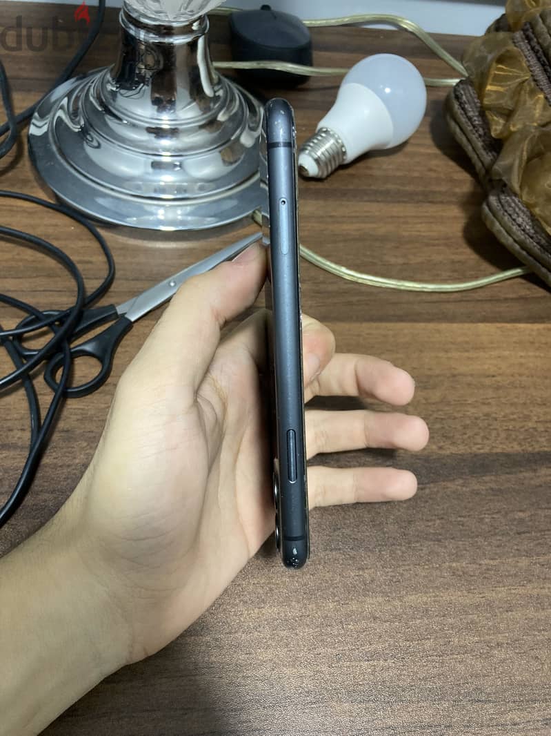 Apple - iPhone 11 2