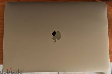 MacBook Pro 15-inch Core i7 /16GB RAM / 500GB SSD – Battery 184 Cycles