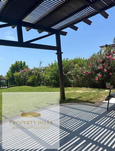 At the old price, a fully finished super-luxury villa in Golden Square, New Cairo, near Al Ahly Club, 90th Street, and Mountain View.