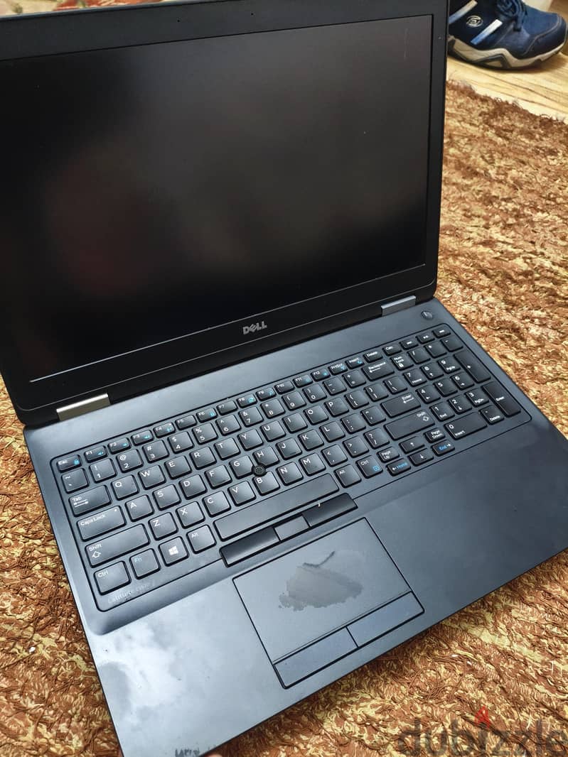 Dell latitude E5570 لاب ديل 1