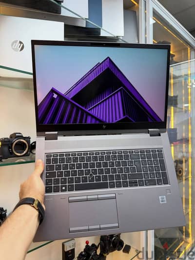 HP ZBook Fury 15 G7 بكارت RTX 3000 فعلي 6 جيجا للبرامج الهندسية