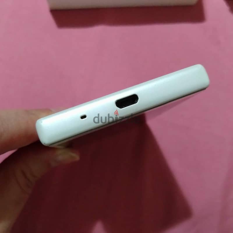 Sony Z5 Compact 5