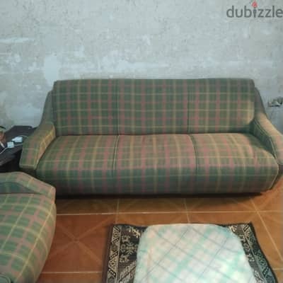 انتريه 4كراسي ؤكنبه ؤ ؤتربيزه ؤ الفرش بتعهم/الاسكندريه البيطاش