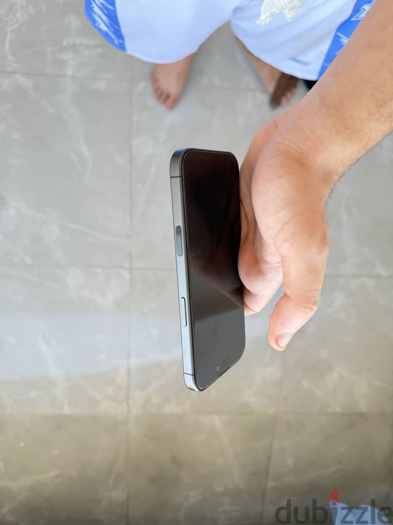 Apple - iPhone 17 5