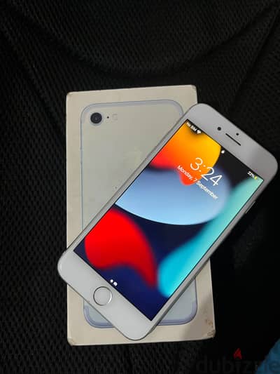 Apple - iPhone 7