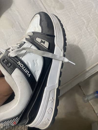 جزمه lv