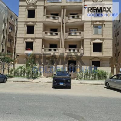 181 SQM front-facing apartment in the 4th District – El Shorouk City, south-facing, semi-finished, 3 bedrooms, 3 bathrooms, elevator and immediate del