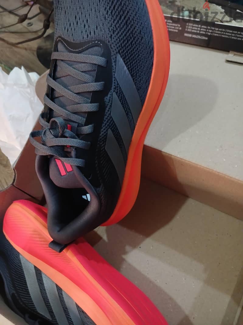 adidas response size 42 2/3 1