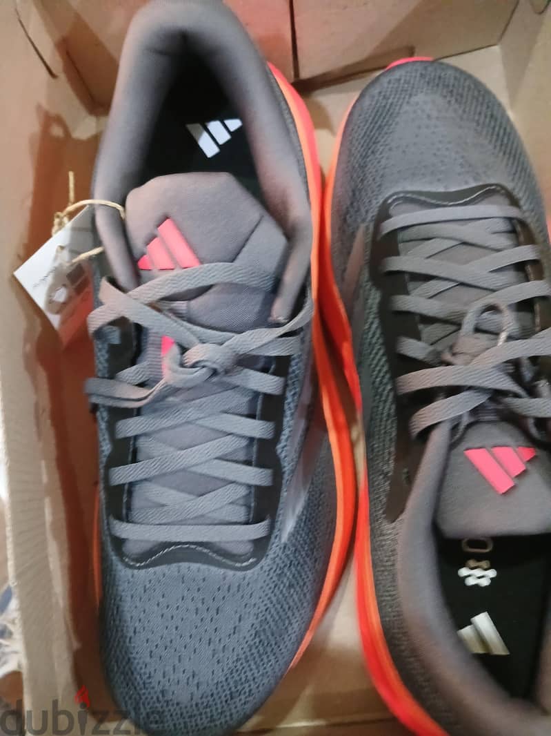 adidas response size 42 2/3 6
