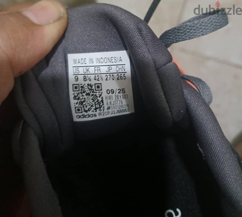 adidas response size 42 2/3 7