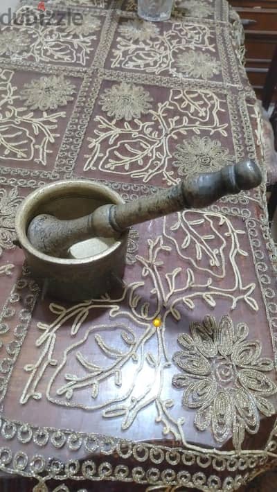 قطع من النحاس