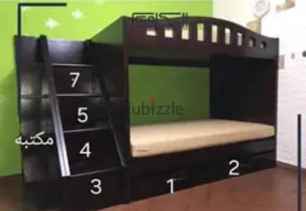 سرير بدورين
