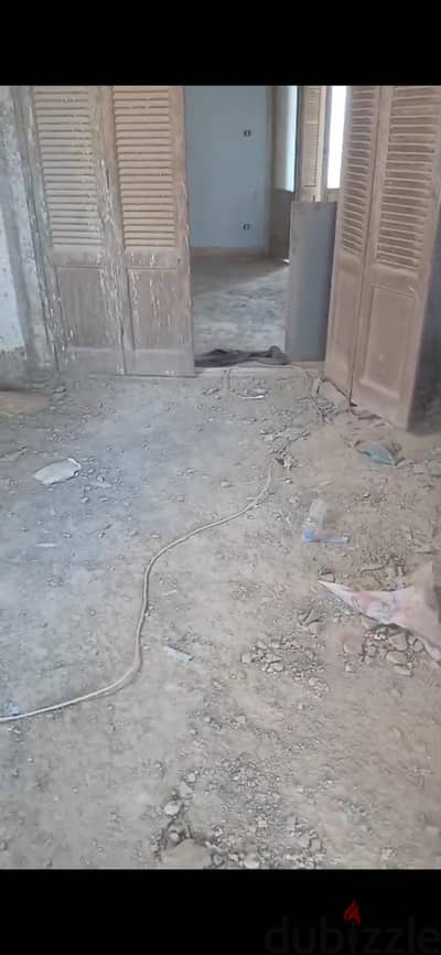 رووف على مساحه ٣٧٠متر
