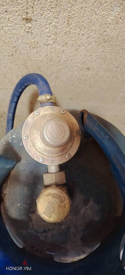 امبوبة بوتاجاز ومنظم للبيع