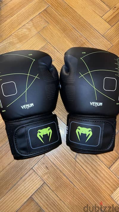 Boxing gloves