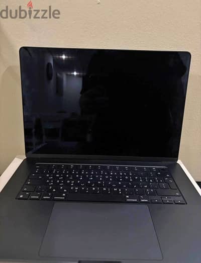 MacBook Air m3 16 ram 100%