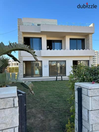 Q1 model villa, 12 years old, a great deal for sale in Noor Smart City