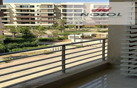 شقة للإيجار تشطيب فاخر بالتكييفات في كمبوند بالم هيلز نيو كايرو -التجمع الخامس | بموقع مميز جدا