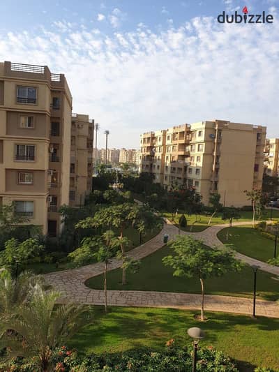 Apartment for sale in Madinaty B6, prime floor, garden view, close to services