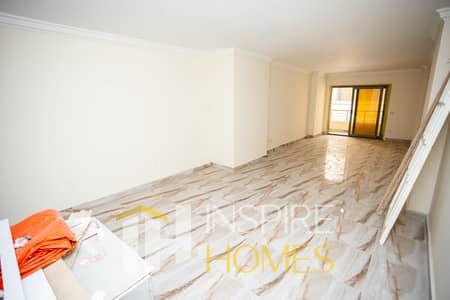 Apartment for Sale – Price Includes a Parking Space – 3rd Street Behind the Sea