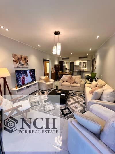 **شقة مفروشة بحديقة للإيجار في Lake View Residence**  فرصة مميزة للإيجار داخل **Lake View Residence**، شقة راقية في الدور الأرضي تتميز بمساحة داخلية م