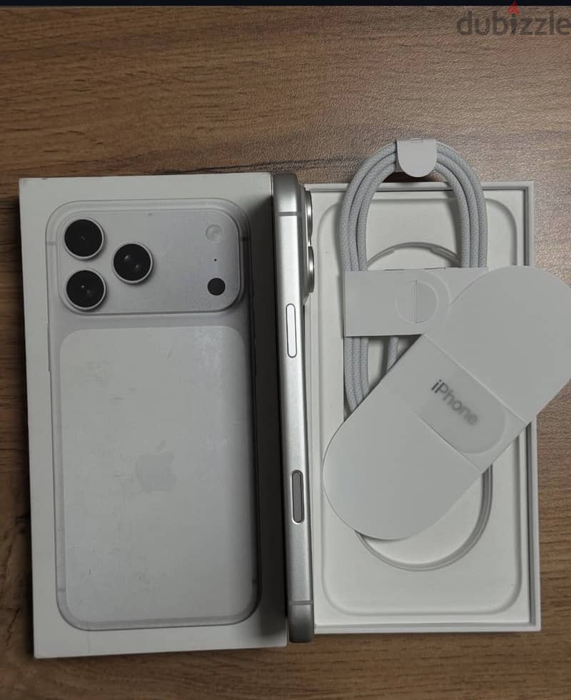 Apple - iPhone 17 Pro Max 1