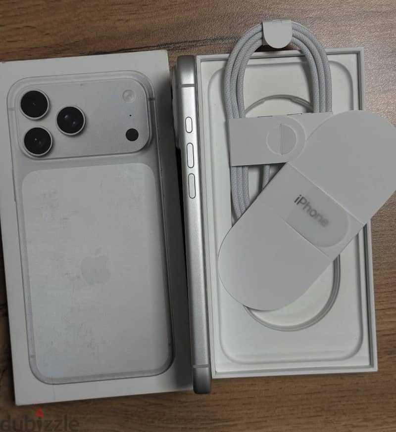 Apple - iPhone 17 Pro Max 4