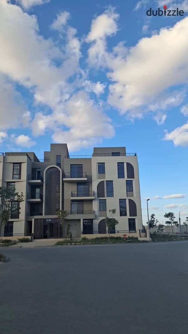 Apartment ready for living with a special view in SODIC Sheikh Zayed