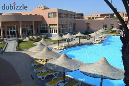 Seize the opportunity to own a fully finished and furnished chalet for sale in Ain Sokhna, with a special discount on the down payment and stunning se
