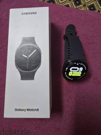 ساعة سامسونج Galaxy Watch 8 - بحالة كالجديد (استخدام شهرين فقط)