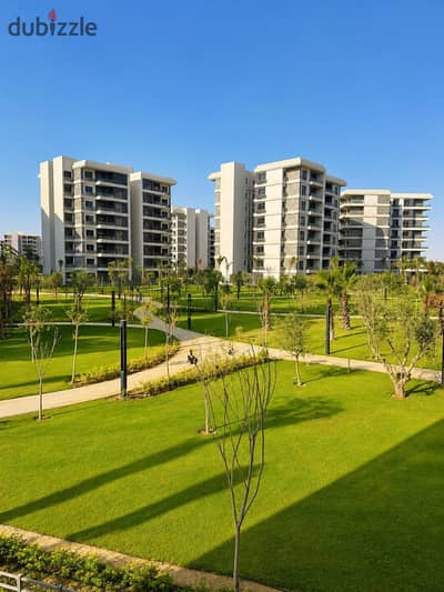 For sale 176m repeated floor with a waterfront view at a bargain price, immediate delivery