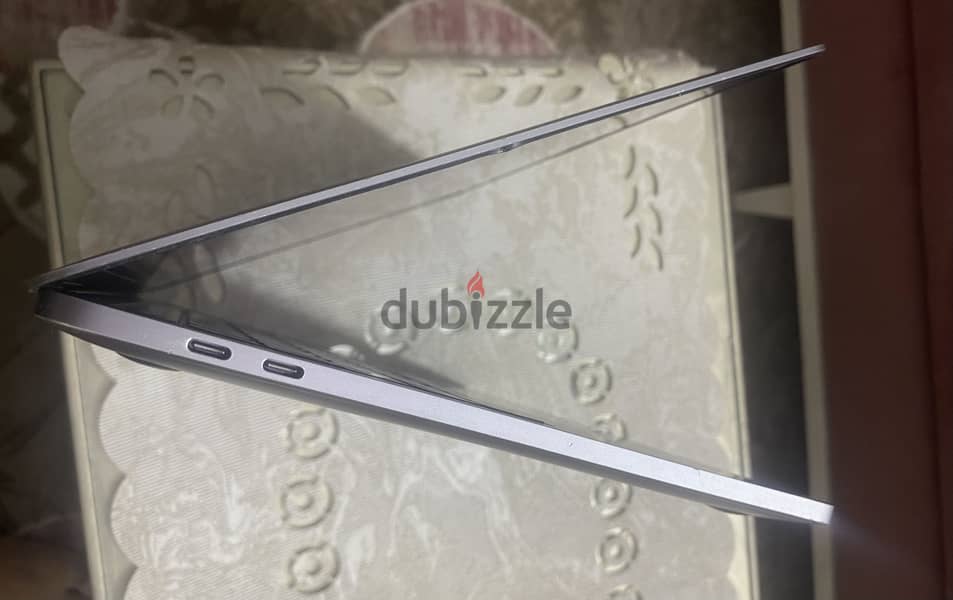 Mac book pro 2020 8