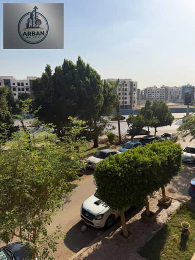 للمكاتب و المقرات الإدارية و الشركات شقة للايجار بالتكيفات في نيركو المعادي اول الزهراء علي الشارع الرئيسي موقع راقي و هادي و سهل الوصول بجانب كل الخدمات و الطرق الرئيسية خطوات لشارع اللاسلكي و دجلة و الزهراء