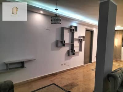 Duplex for sale in Compound Durrat Al-Qahirah - Fifth Settlement directly in front of Gate 1 Al-Rehab, on Al-Tahrir Axis, and next to Mountain View,