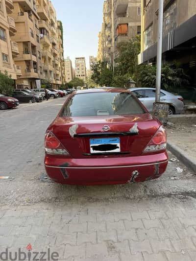 Nissan Sunny 2010