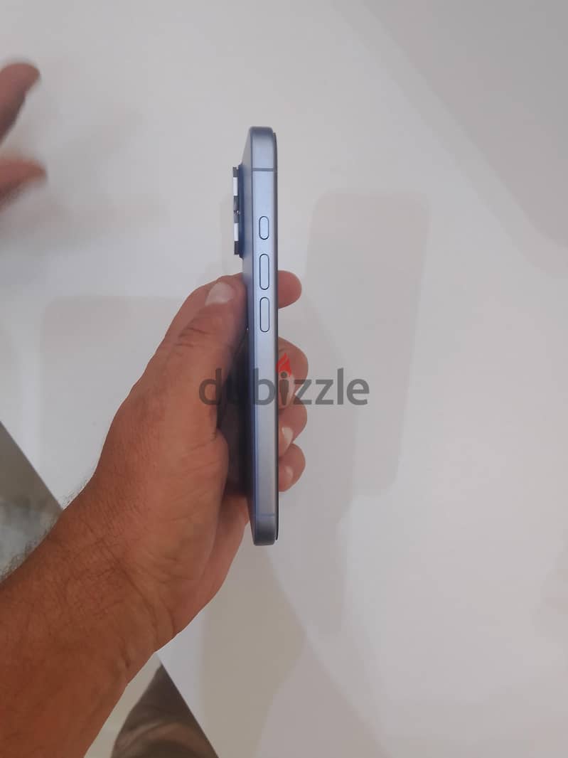آبل - آيفون 17 8