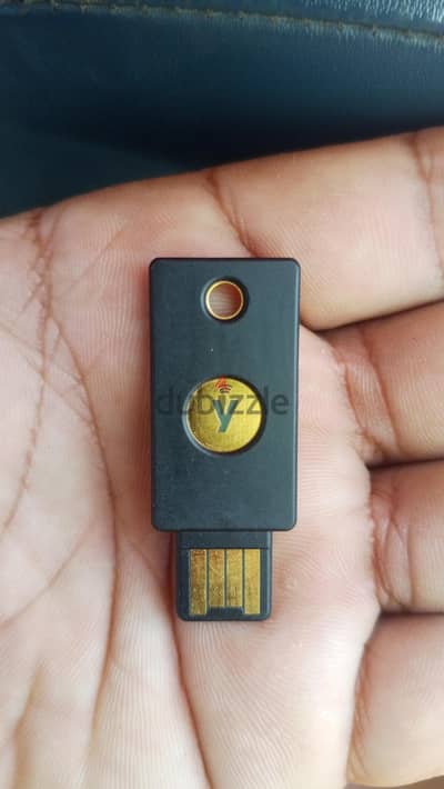 مفتاح أمان / security key / مستعمل استعمال خفيف