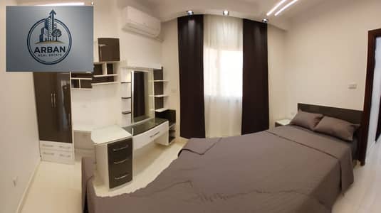 For rent, a furnished hotel studio in Zahraa El Maadi, Al-Maaraq Al-Oula, behind Carrefour, in a distinguished and upscale location, next to all services, restaurants, global brands, and main roads.